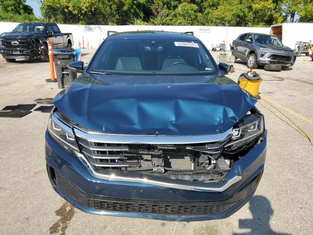 1VWMA7A39MC016280 - 2021 VOLKSWAGEN PASSAT R-LINE Niebieski zdjęcie 5