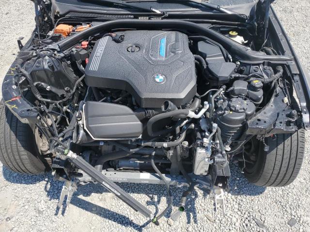 3MW5P9J04N8C65647 - 2022 BMW 330XE BLACK photo 11