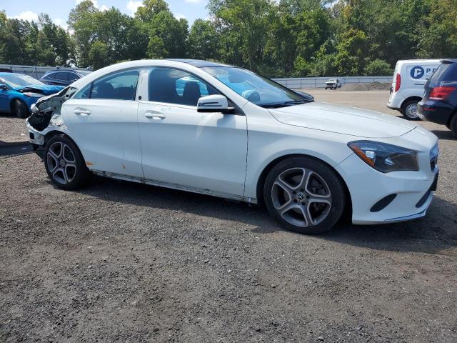 WDDSJ4GB4JN518983 - 2018 MERCEDES-BENZ CLA 250 4MATIC WHITE photo 4