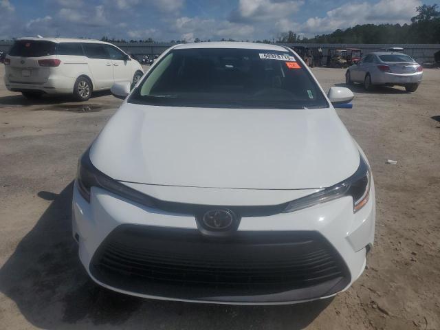 5YFB4MDE8RP152329 - 2024 TOYOTA COROLLA LE თეთრი ფოტო 5