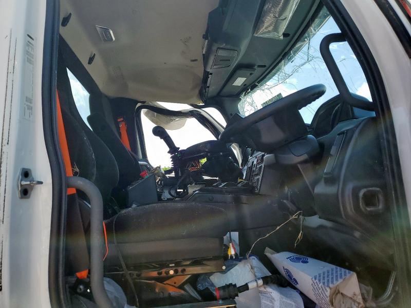 1FVHCYFE2SHVW4270 - 2025 FREIGHTLINER M2 106 MEDIUM DUTY WHITE photo 5