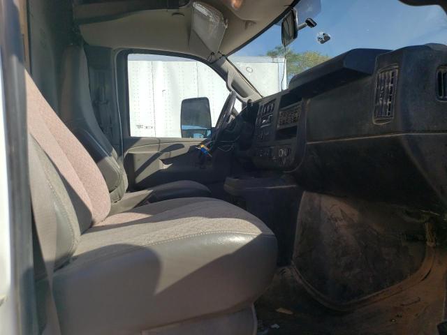 1GB3GSC70N1243147 - 2022 CHEVROLET EXPRESS G3 WHITE photo 11