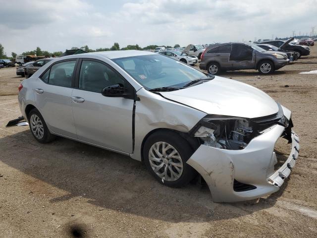2T1BURHE9KC169458 - 2019 TOYOTA COROLLA L Silber Foto 4