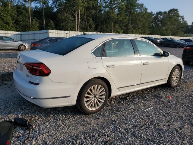 1VWBT7A35HC000648 - 2017 VOLKSWAGEN PASSAT SE WHITE photo 3