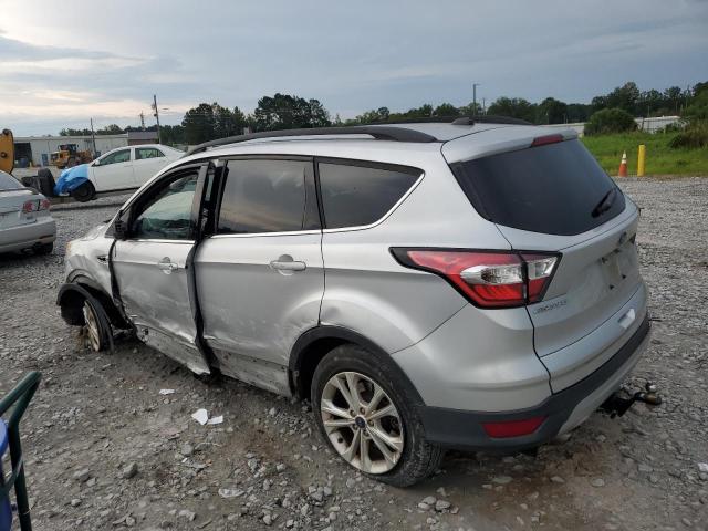 1FMCU0GD8JUB35307 - 2018 FORD ESCAPE SE Srebrny zdjęcie 2