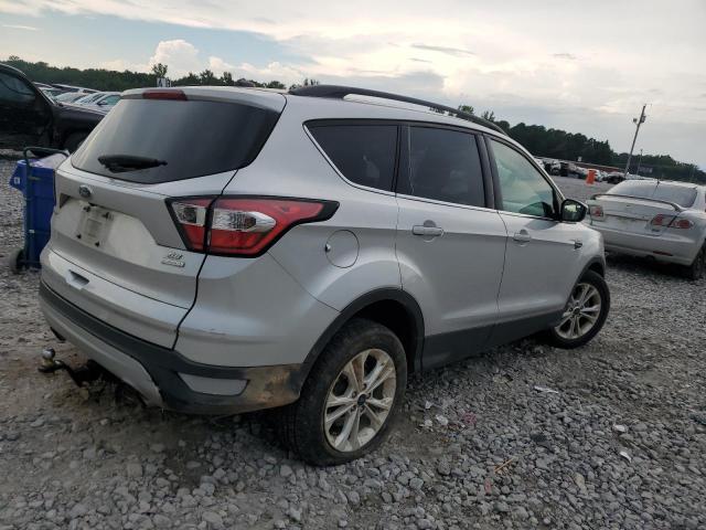 1FMCU0GD8JUB35307 - 2018 FORD ESCAPE SE Srebrny zdjęcie 3