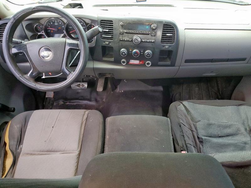 1GCHC29K38E174413 - 2008 CHEVROLET SILVERADO C2500 HEAVY DUTY WHITE photo 8