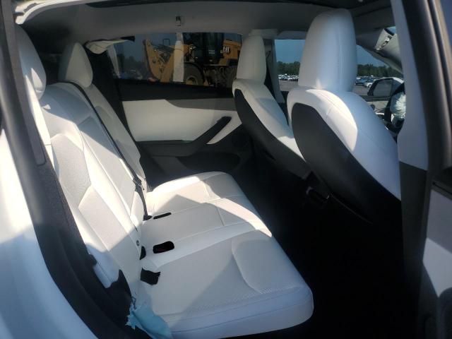 7SAYGDEE9TF344185 - 2026 TESLA MODEL Y WHITE photo 10