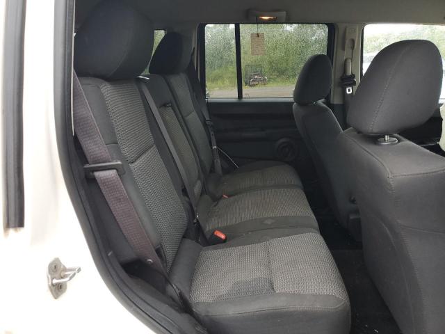 1J8HG48K38C234728 - 2008 JEEP COMMANDER SPORT თეთრი ფოტო 11