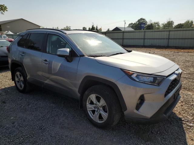 2T3P1RFVXMW147754 - 2021 TOYOTA RAV4 XLE SILVER photo 4