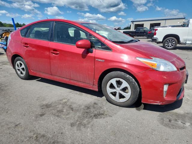 JTDKN3DU1F0437703 - 2015 TOYOTA PRIUS წითელი ფოტო 4