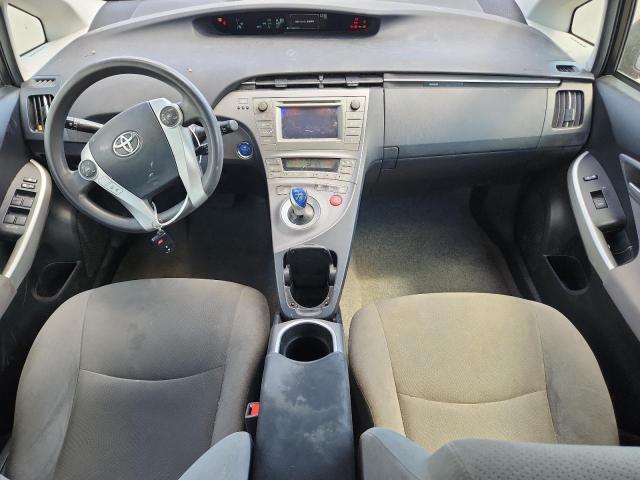 JTDKN3DU1F0437703 - 2015 TOYOTA PRIUS წითელი ფოტო 8