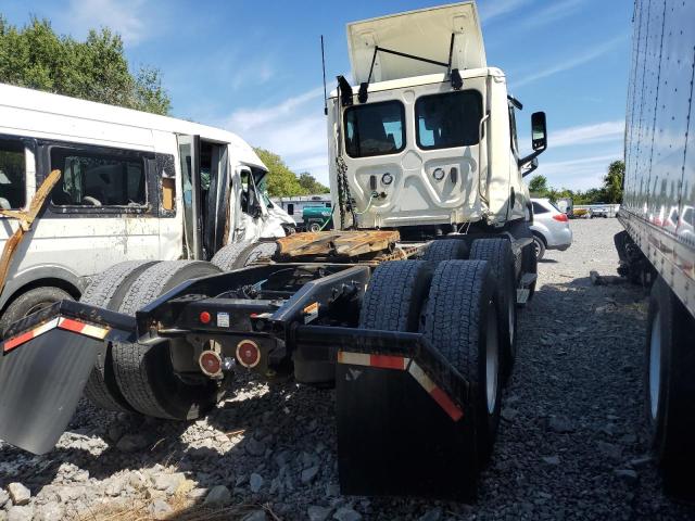 3AKJHTDV9RDVE3330 - 2024 FREIGHTLINER CASCADIA 1 Սպիտակ լուսանկար 4