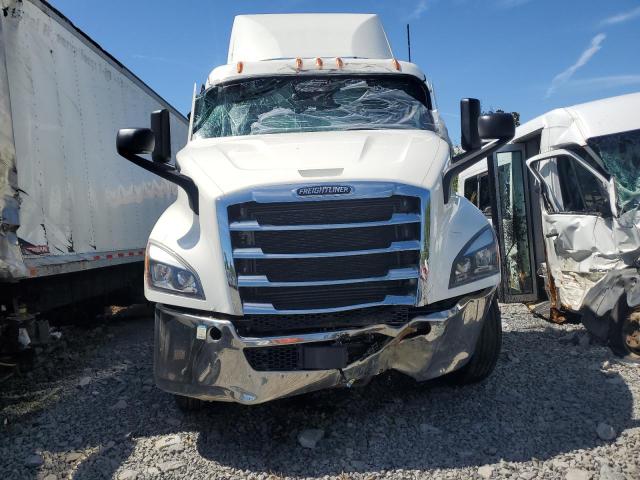 3AKJHTDV9RDVE3330 - 2024 FREIGHTLINER CASCADIA 1 Սպիտակ լուսանկար 9