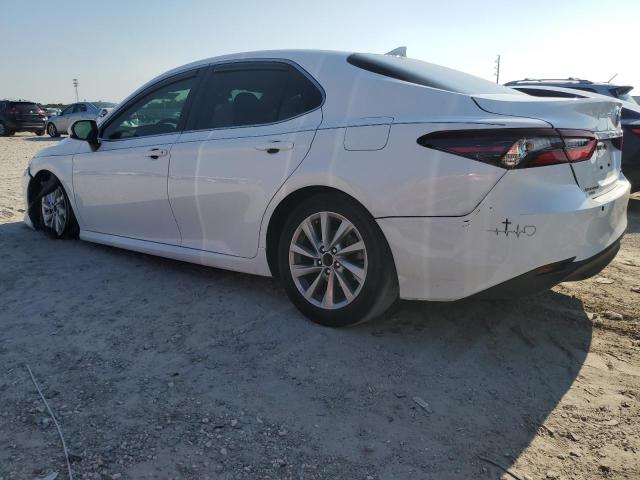 4T1C11AK7PU780593 - 2023 TOYOTA CAMRY LE WHITE photo 2