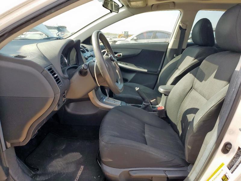 2T1BU4EE6BC690175 - 2011 TOYOTA COROLLA BASE أبيض صورة 7