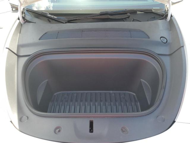 7SAYGDEFXRA291009 - 2024 TESLA MODEL Y 白色 照片 12