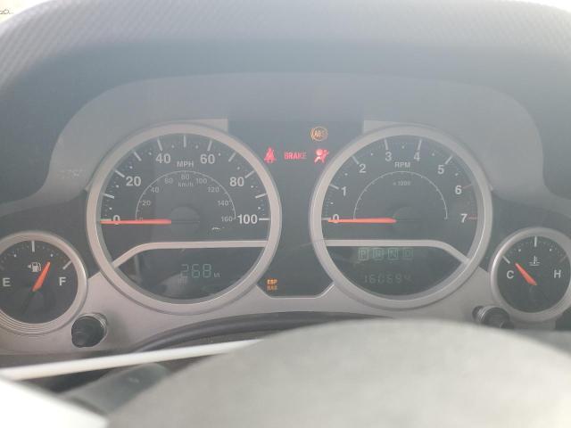 1J8GA59198L514081 - 2008 JEEP WRANGLER U SAHARA 银色 照片 9