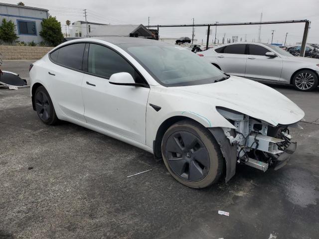 5YJ3E1EB3NF347314 - 2022 TESLA MODEL 3 Blanc photo 4