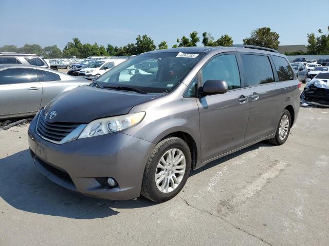 2014 TOYOTA SIENNA XLE, 