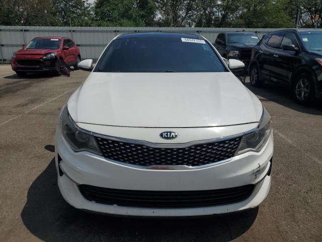 5XXGU4L32GG098781 - 2016 KIA OPTIMA EX WHITE photo 5