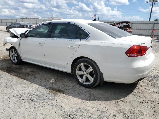 1VWBP7A37DC069758 - 2013 VOLKSWAGEN PASSAT SE WHITE photo 2