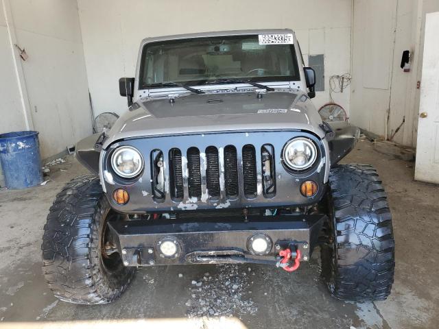 1C4HJWDG5DL668519 - 2013 JEEP WRANGLER U SPORT ვერცხლისფერი ფოტო 5