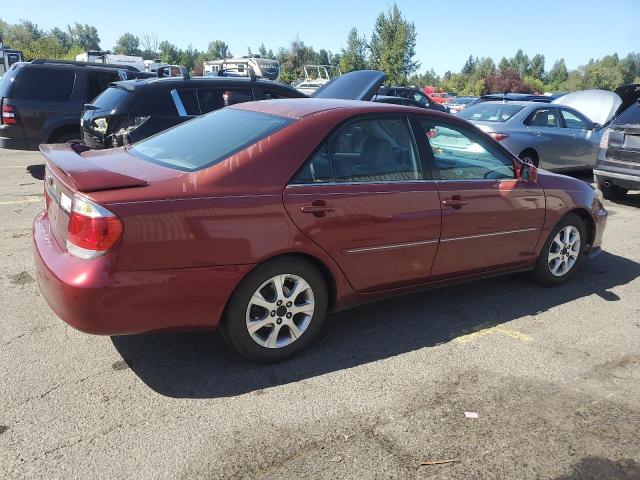 4T1BE30K95U400423 - 2005 TOYOTA CAMRY LE RED photo 3