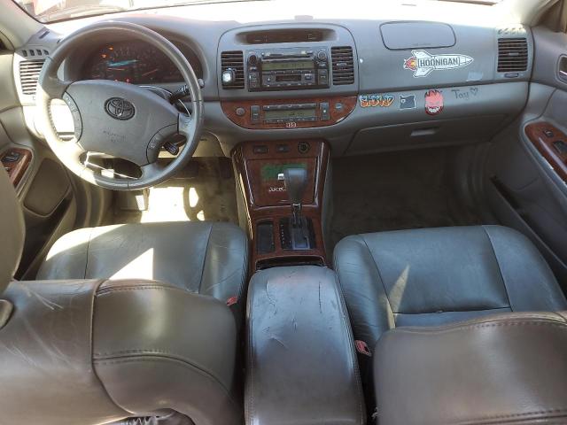 4T1BE30K95U400423 - 2005 TOYOTA CAMRY LE RED photo 8