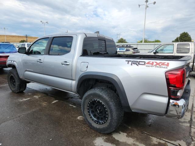5TFCZ5AN2JX150081 - 2018 TOYOTA TACOMA DOUBLE CAB SILVER photo 2