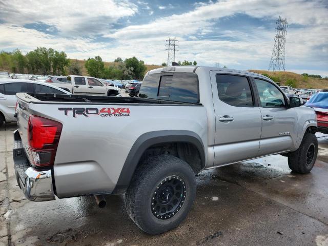 5TFCZ5AN2JX150081 - 2018 TOYOTA TACOMA DOUBLE CAB SILVER photo 3