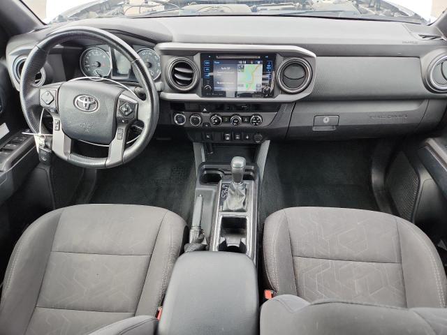 5TFCZ5AN2JX150081 - 2018 TOYOTA TACOMA DOUBLE CAB SILVER photo 8