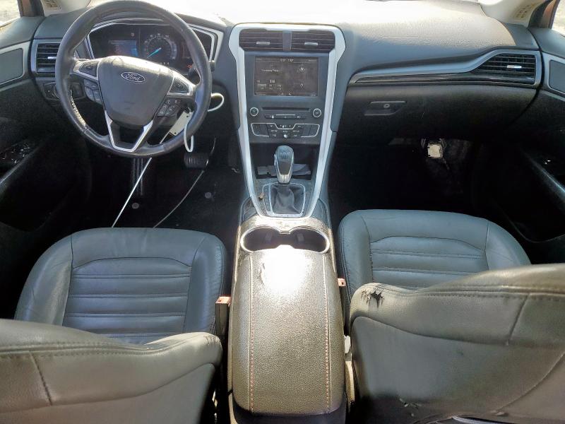 3FA6P0H7XGR302323 - 2016 FORD FUSION SE RED photo 8