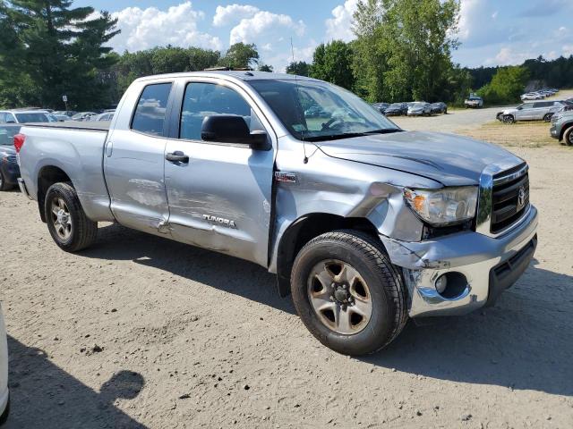 5TFUY5F16DX310710 - 2013 TOYOTA TUNDRA DOUBLE CAB SR5 SILVER photo 4
