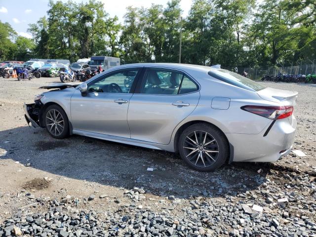 4T1S11AK9PU146942 - 2023 TOYOTA CAMRY SE NIGHT SHADE SILVER photo 2