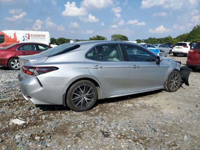 4T1S11AK9PU146942 - 2023 TOYOTA CAMRY SE NIGHT SHADE SILVER photo 3
