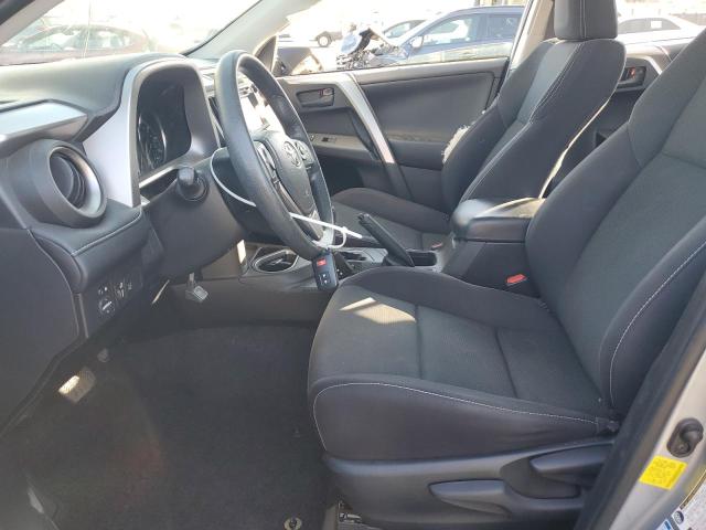 JTMRJREV6JD201148 - 2018 TOYOTA RAV4 HV LE Silber Foto 7