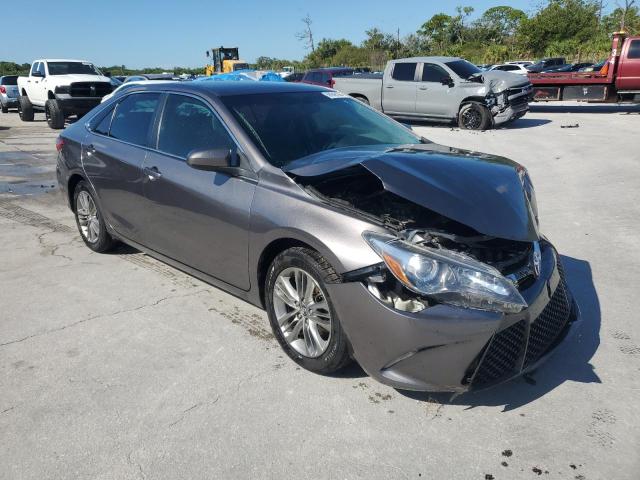4T1BF1FKXHU728401 - 2017 TOYOTA CAMRY LE GRAY photo 4