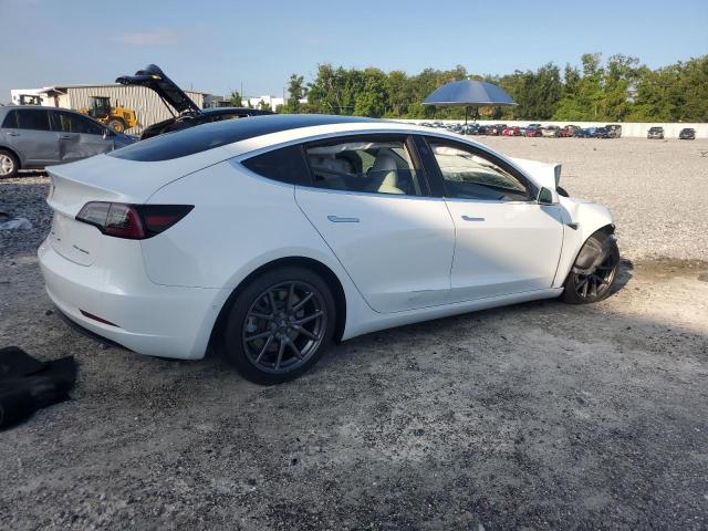 5YJ3E1EB9JF096762 - 2018 TESLA MODEL 3 Սպիտակ լուսանկար 3