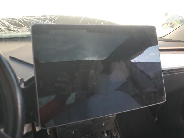 5YJ3E1EB9JF096762 - 2018 TESLA MODEL 3 Սպիտակ լուսանկար 9