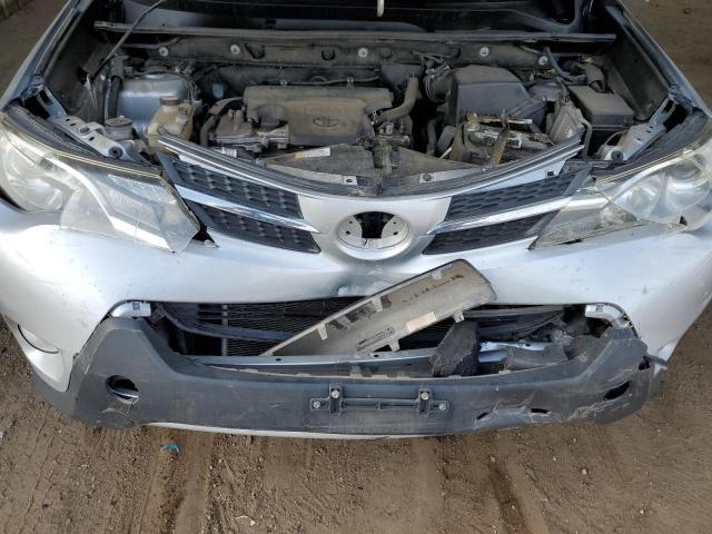 JTMRFREV6FJ042402 - 2015 TOYOTA RAV4 XLE SILVER photo 12
