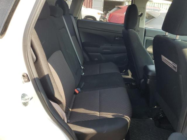 JA4AR3AU9JU005327 - 2018 MITSUBISHI OUTLANDER ES 白色 照片 11