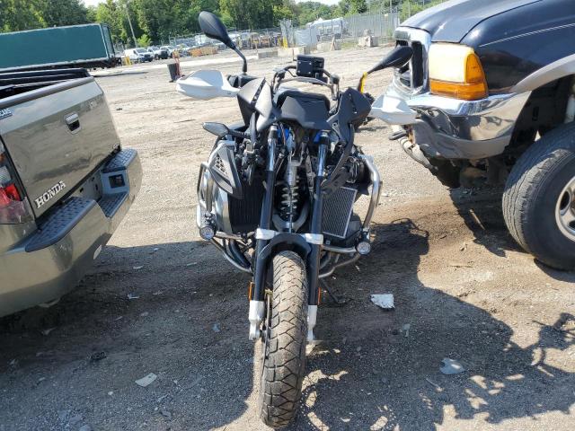 WB10M1304R6J64283 - 2024 BMW R 1250 GS ADVENTURE TWO TONE photo 2