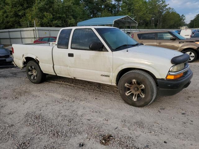 1GCCS19WX18221256 - 2001 CHEVROLET S TRUCK S10 WHITE photo 4