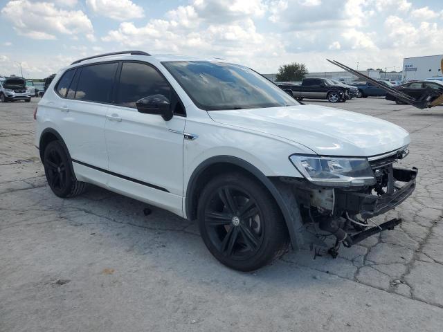 3VV3B7AX3KM167028 - 2019 VOLKSWAGEN TIGUAN SE WHITE photo 4