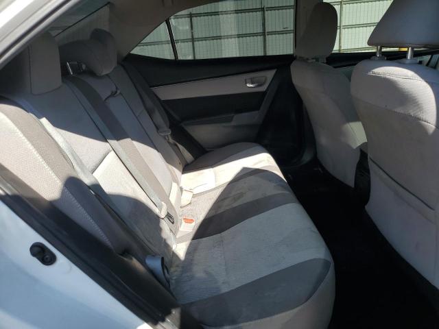 5YFBURHEXHP667788 - 2017 TOYOTA COROLLA L თეთრი ფოტო 10