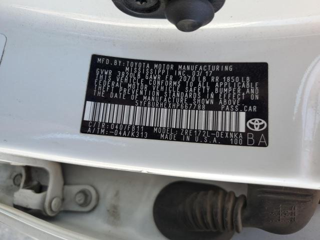 5YFBURHEXHP667788 - 2017 TOYOTA COROLLA L თეთრი ფოტო 12