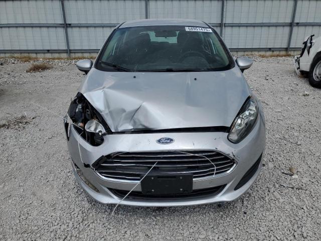 3FADP4EJ3KM110293 - 2019 FORD FIESTA SE Серебристый фото 5