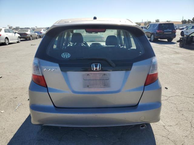 JHMGE8H4XAS007726 - 2010 HONDA FIT SPORT 银色 照片 6