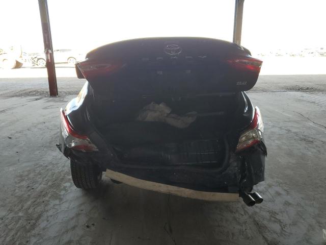 4T1B11HK4KU228639 - 2019 TOYOTA CAMRY L Schwarz Foto 6